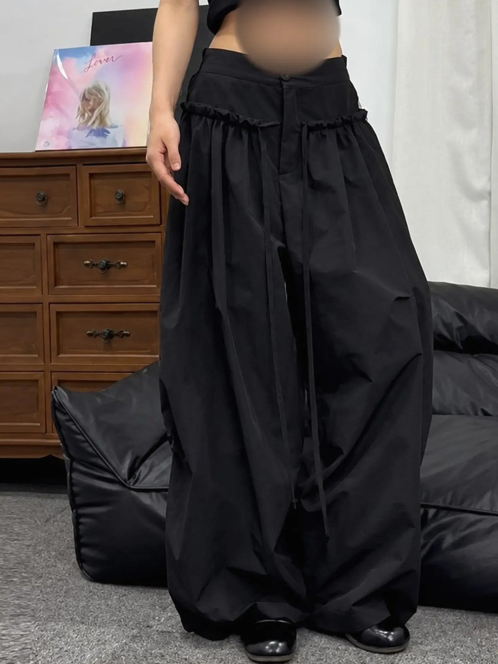 Loose-fit pants