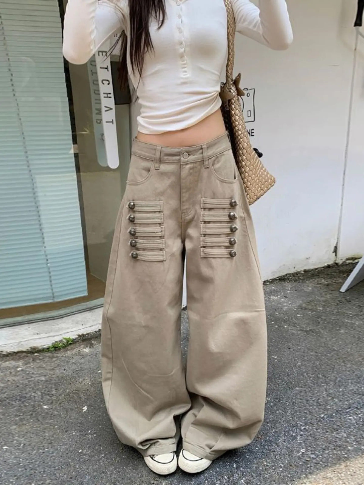Court-style pants