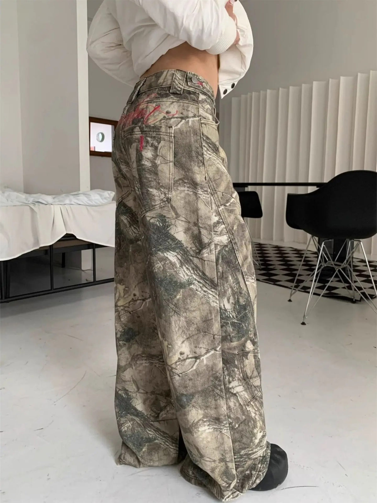Camouflage jeans