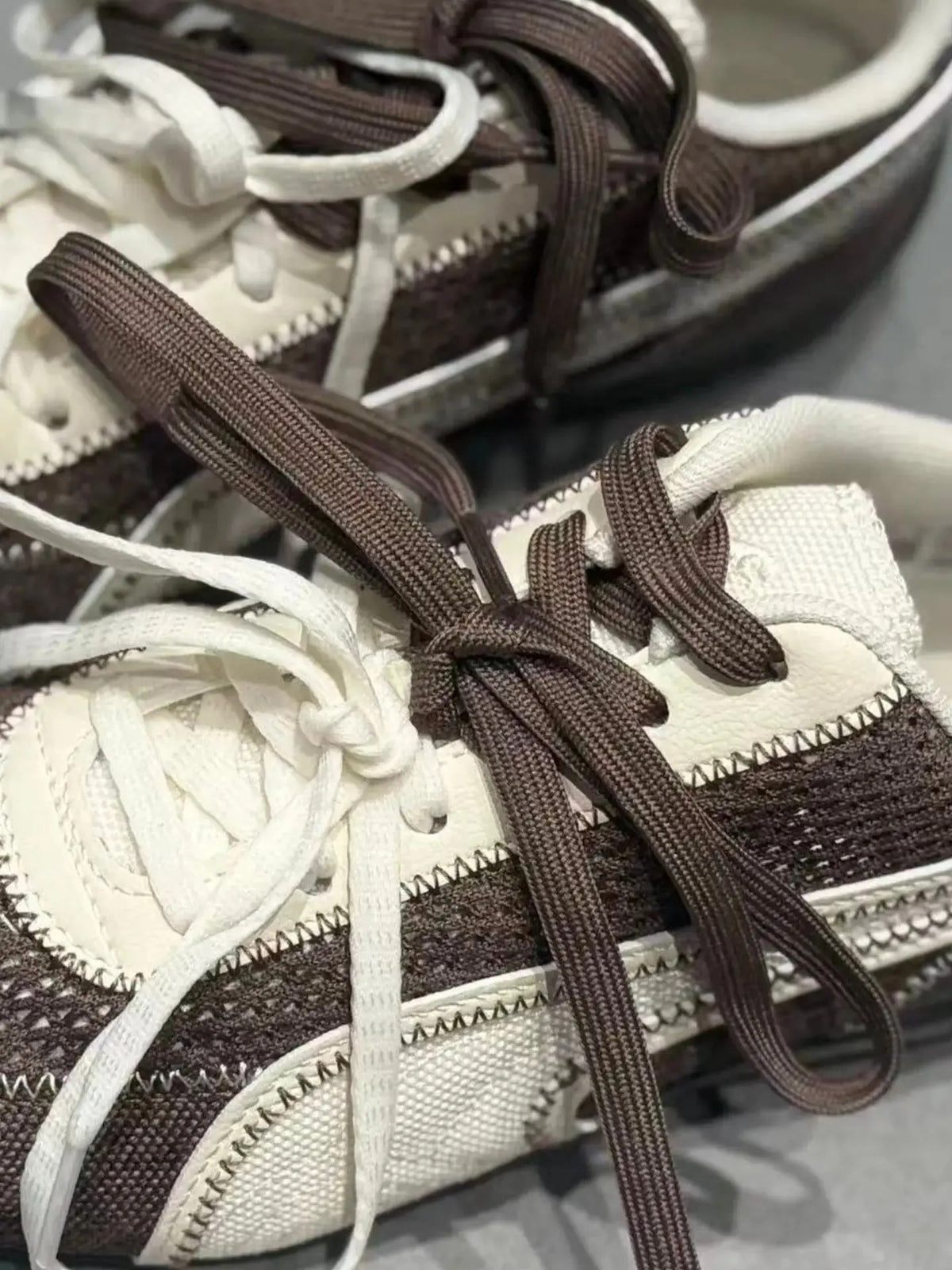 Casual sneakers