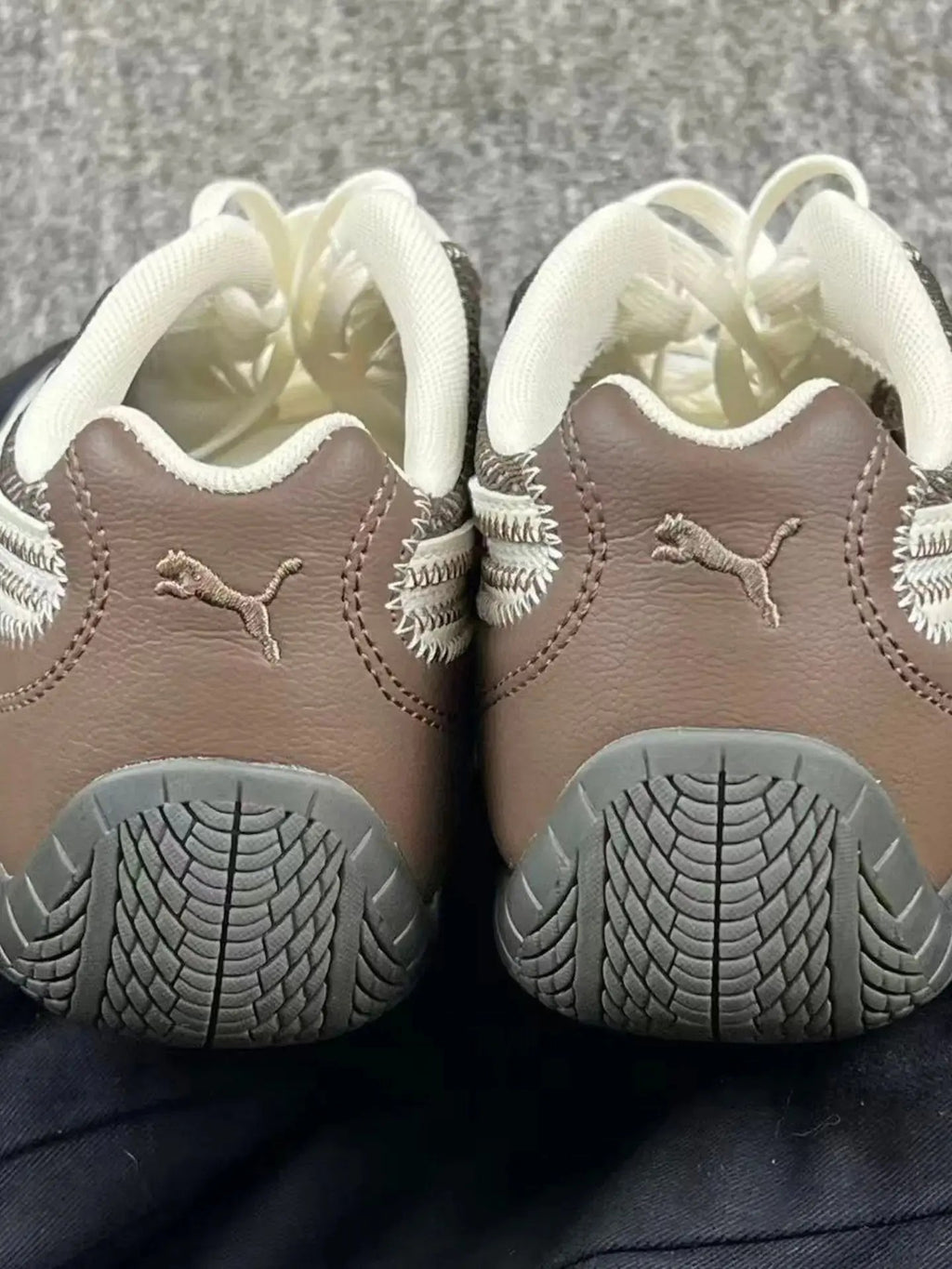 Casual sneakers