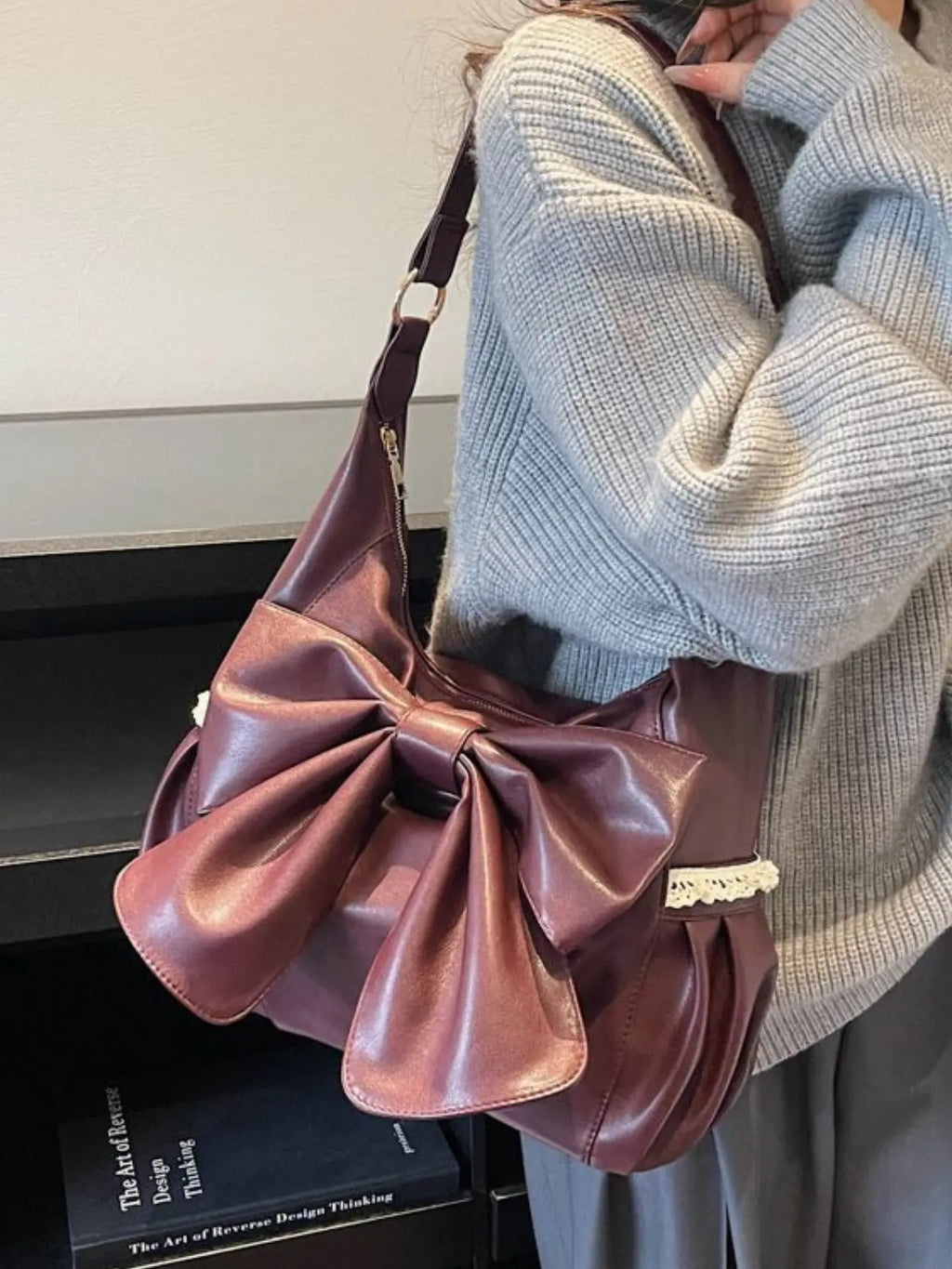 Bow tote bag