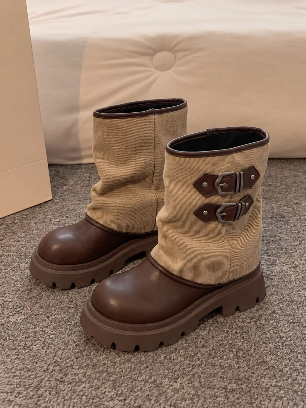 Thick-soled boots