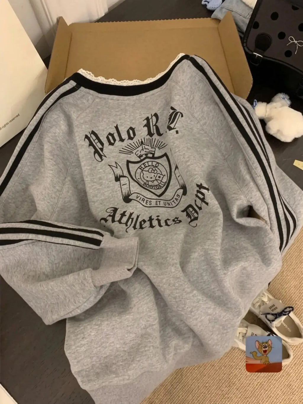 Hello kitty sweatshirt