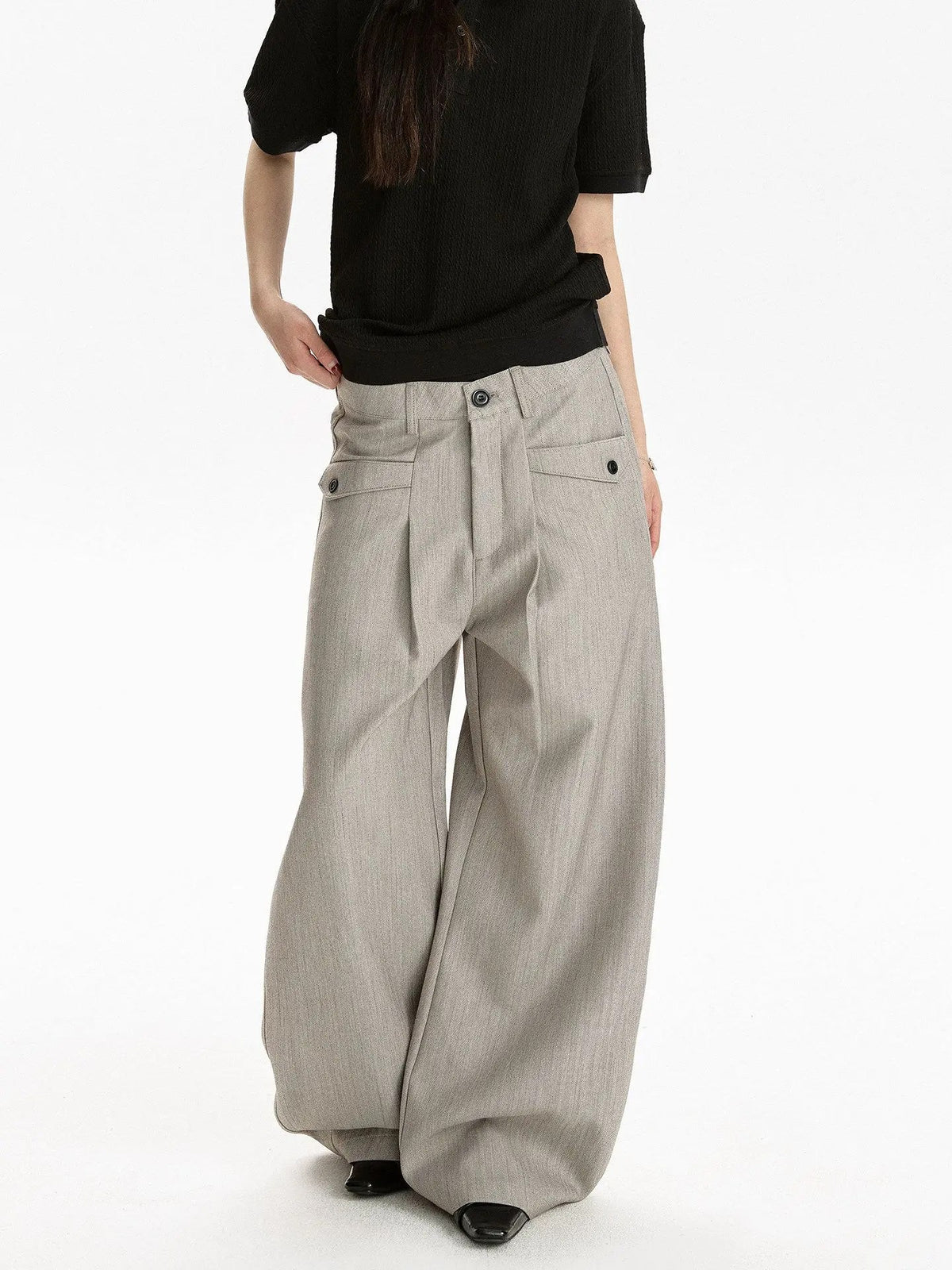 Loose-fit trousers